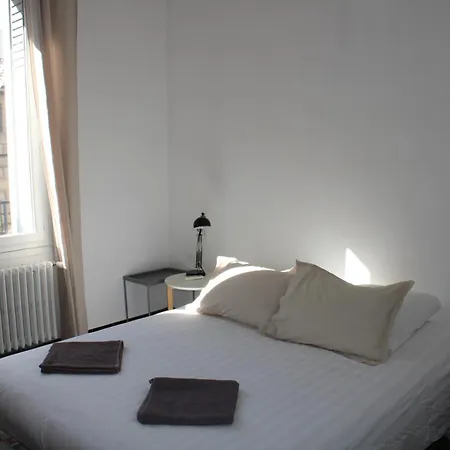 Superbe Avec Parking Sur Place Apartment Nimes