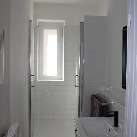 Superbe Avec Parking Sur Place *